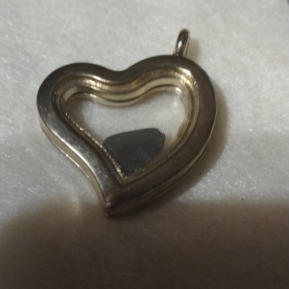 Heart shaped memory locket gold tone with rhinestones (sku 491) - Picture 4 of 4